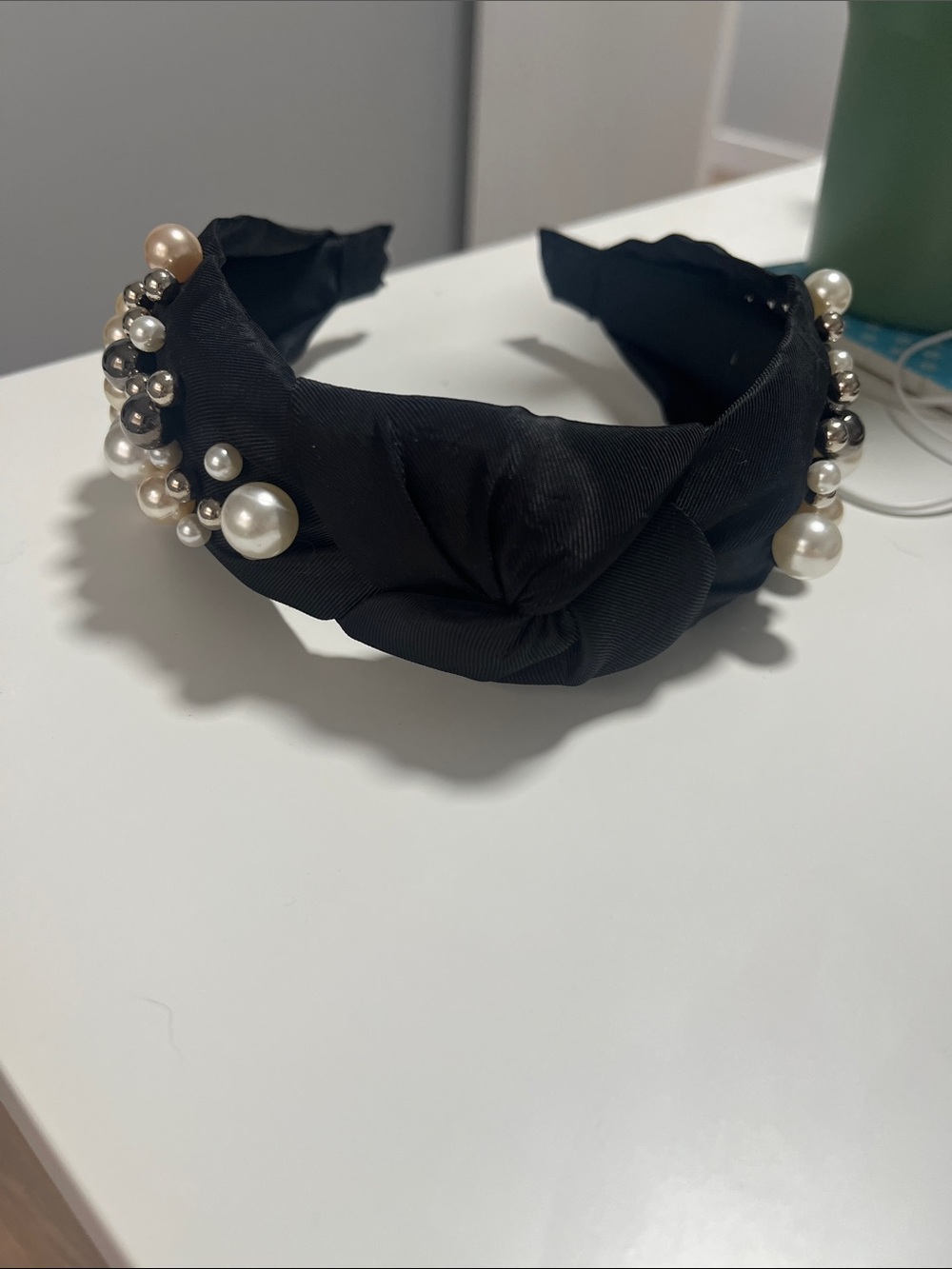 Black Pearl-Embellished Knot Headband